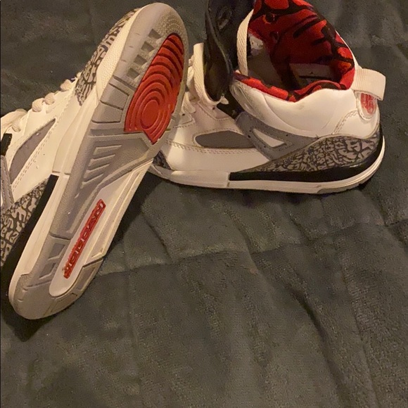 Jordan’s - Picture 3 of 4